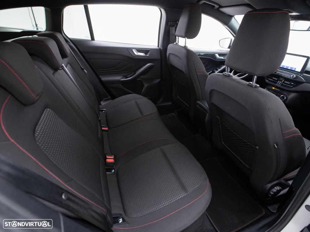 Ford Focus SW 1.5 TDCi EcoBlue ST-Line X - 11