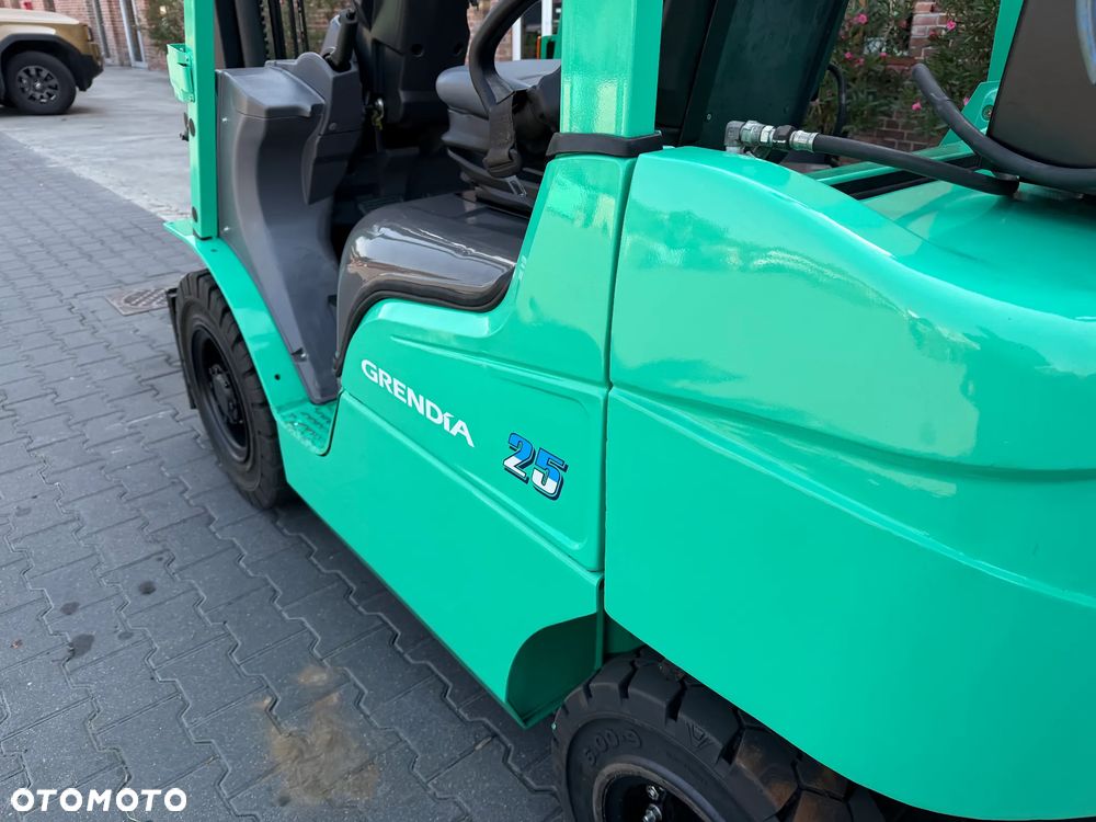 Mitsubishi FG25NT - 19
