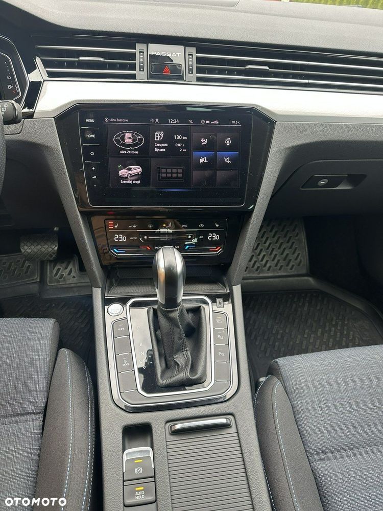 Volkswagen Passat - 22