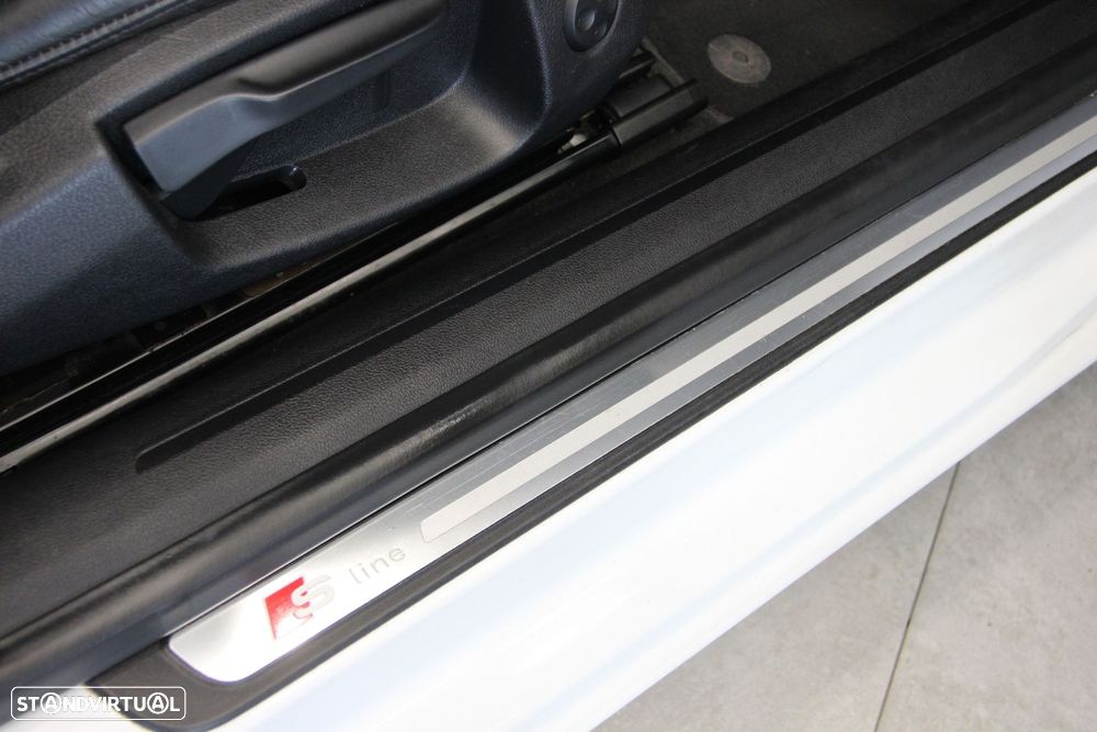Audi A5 Cabrio 2.0 TDi S-line - 12