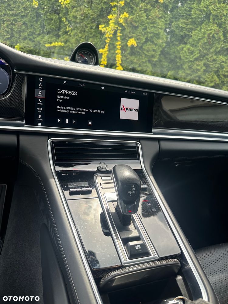 Porsche Panamera 4S - 22
