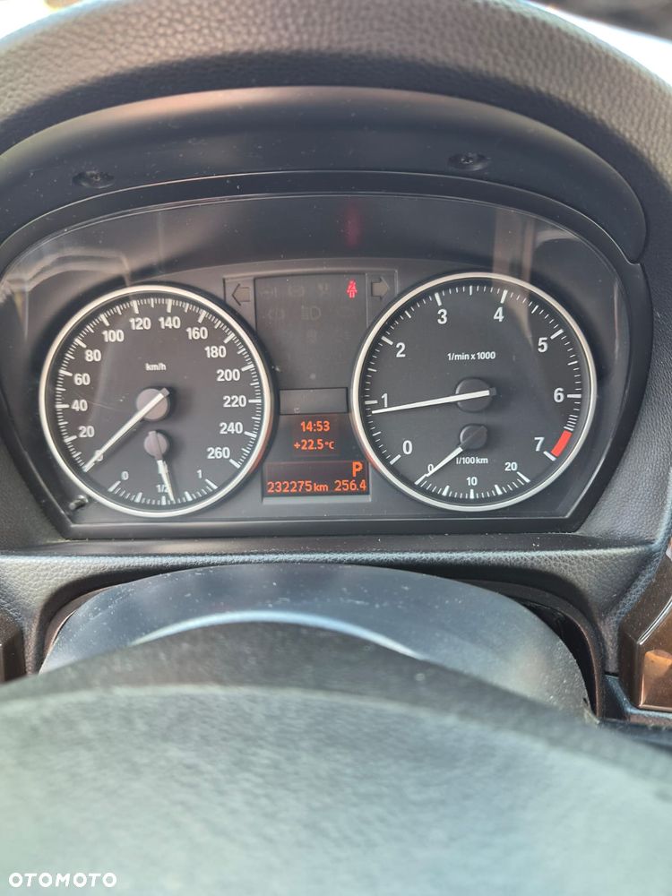 BMW Seria 3 318i - 17