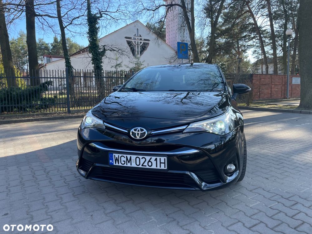 Toyota Avensis 2.0 D-4D Prestige - 1