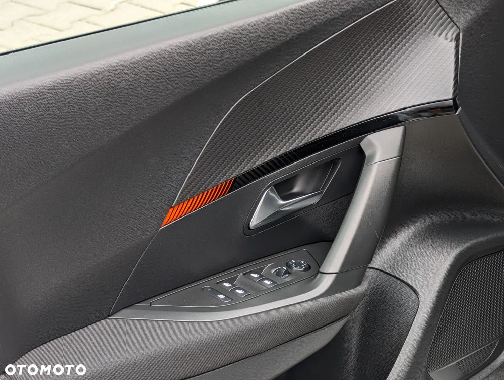 Peugeot 2008 PureTech 130 Active Pack - 20