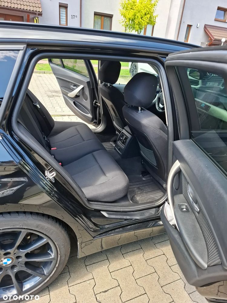 BMW Seria 3 320d - 15