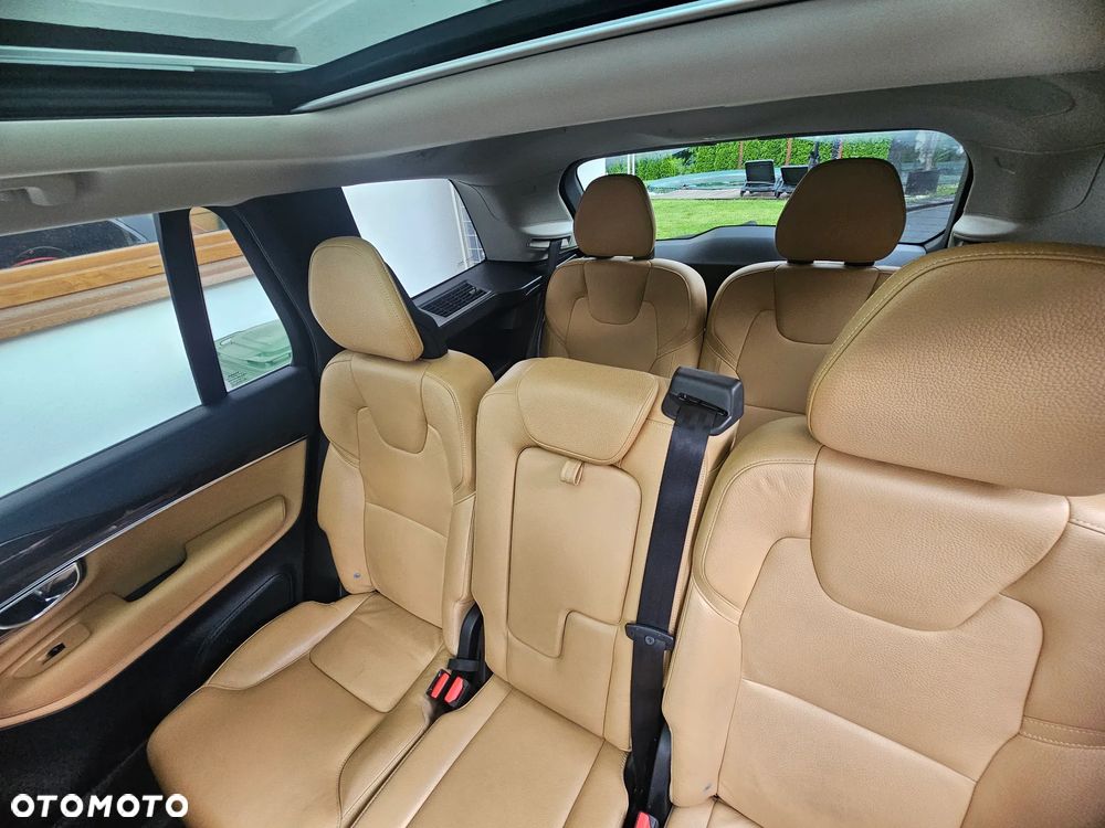 Volvo XC 90 T6 AWD Momentum 7os - 28