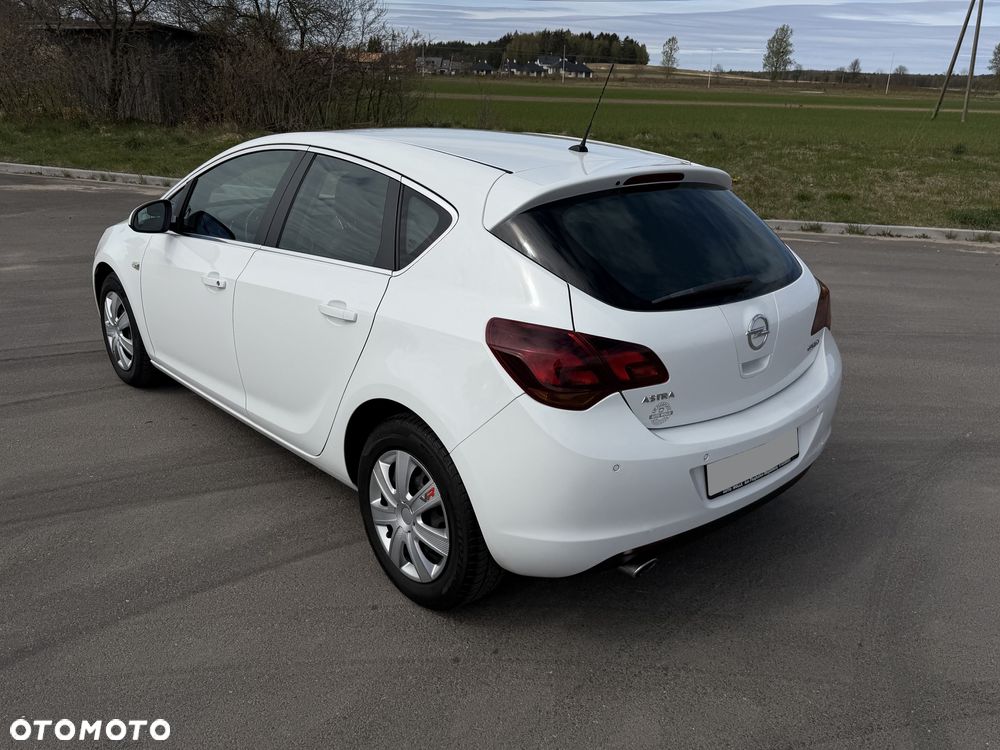 Opel Astra 1.4 T Enjoy - 31
