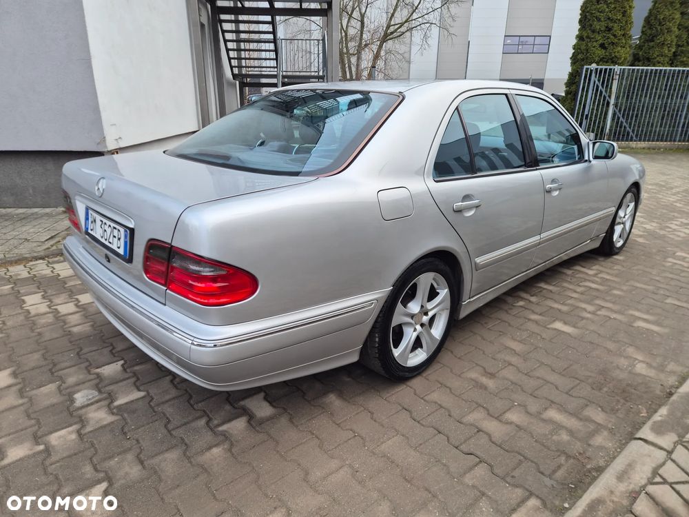 Mercedes-Benz Klasa E 220 CDI Avantgarde - 5