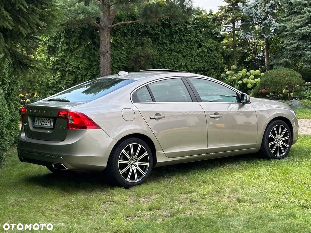 Volvo S60 - 4