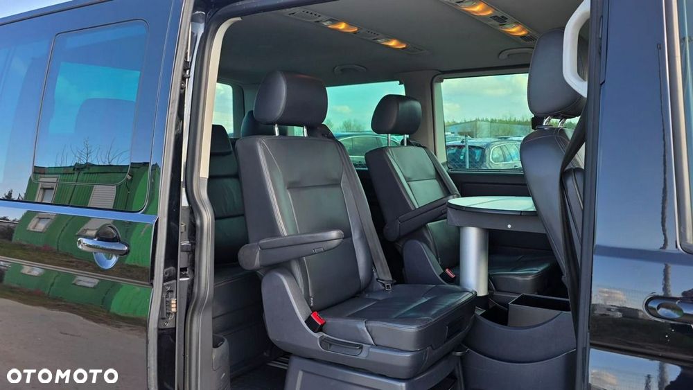 Volkswagen Multivan - 17
