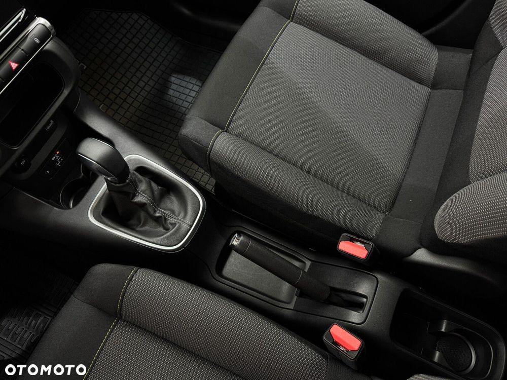 Citroën C3 1.2 PureTech Shine EAT6 - 27