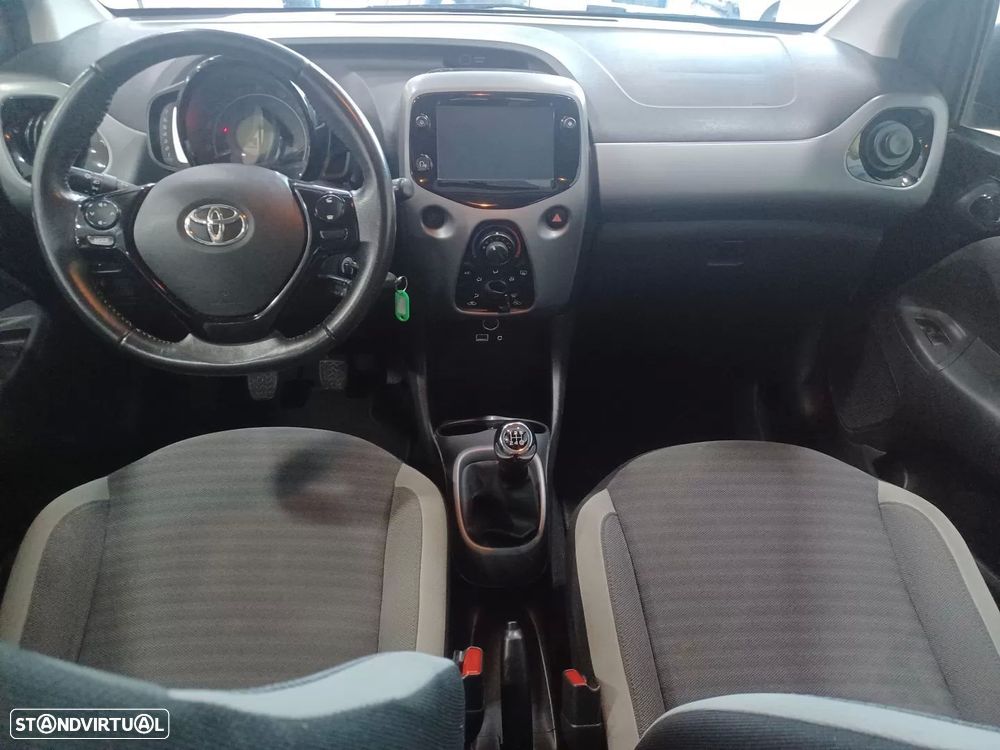 Toyota Aygo x-play club - 16