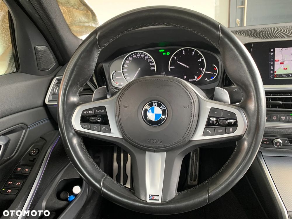 BMW Seria 3 320d xDrive M Sport - 11