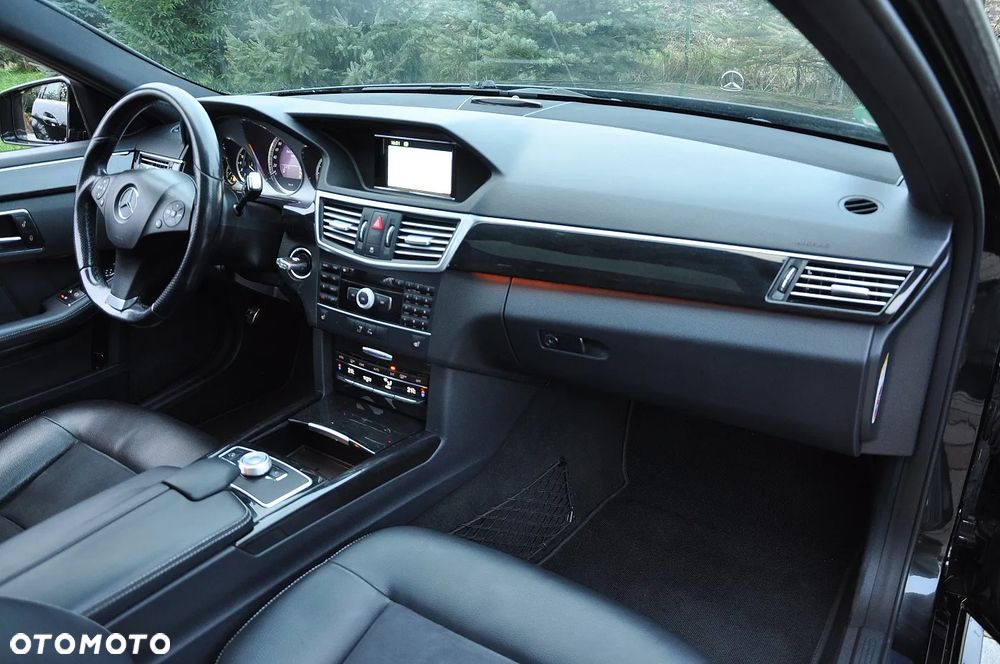 Mercedes-Benz Klasa E 350 CDI DPF BlueEFFICIENCY 7G-TRONIC Avantgarde - 22