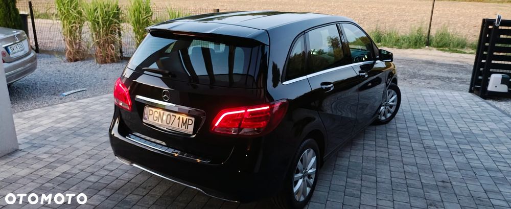 Mercedes-Benz Klasa B 180 (BlueEFFICIENCY) - 26