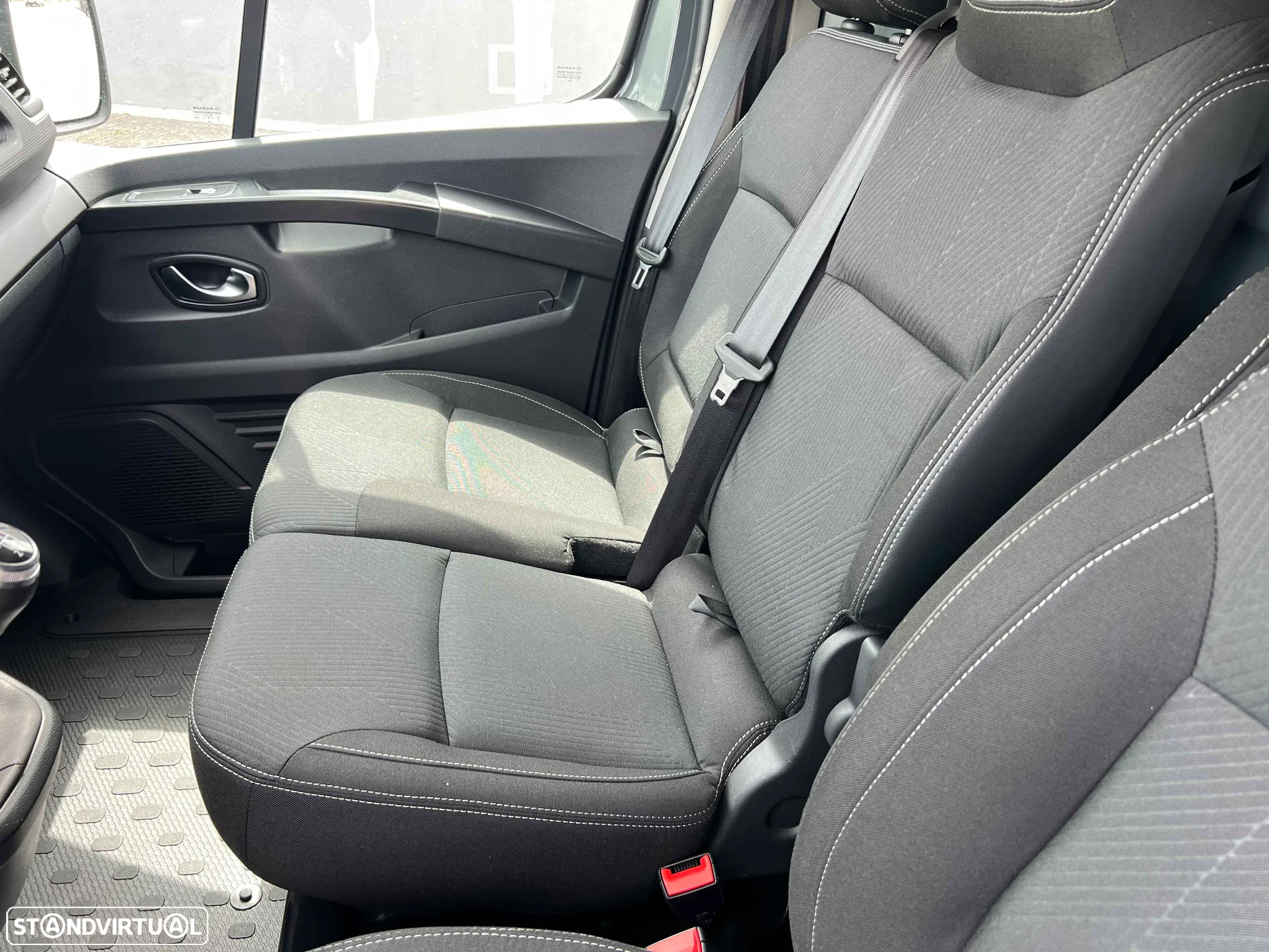 Renault Trafic L1H1 2.0 dci 130CV - 14