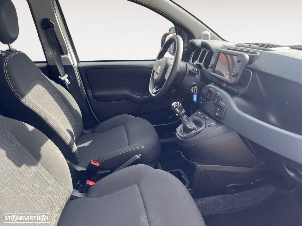 Fiat Panda 1.0 Hybrid City Cross — fotografia 15