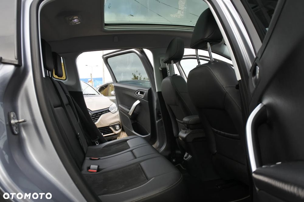 Peugeot 2008 PureTech 110 Stop&Start EAT6 Allure - 8