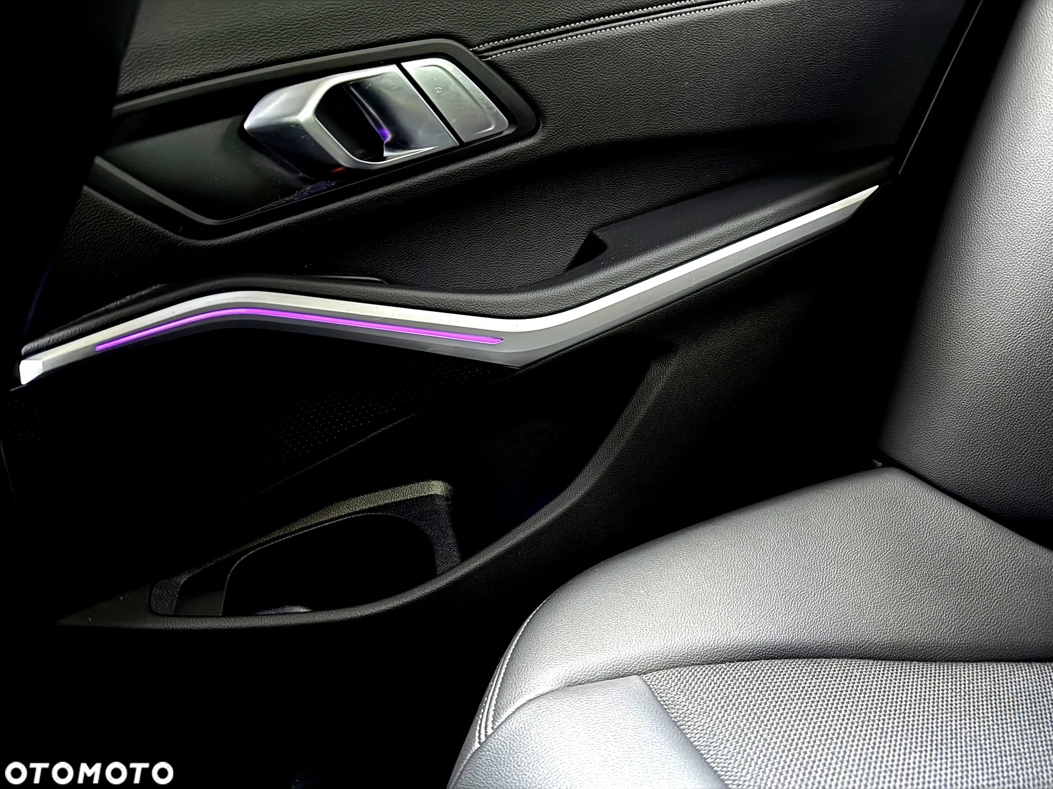 BMW Seria 3 320i GPF Advantage sport - 16