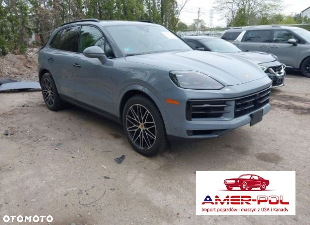 Porsche Cayenne - 1