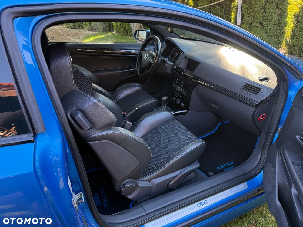 Opel Astra OPC - 12