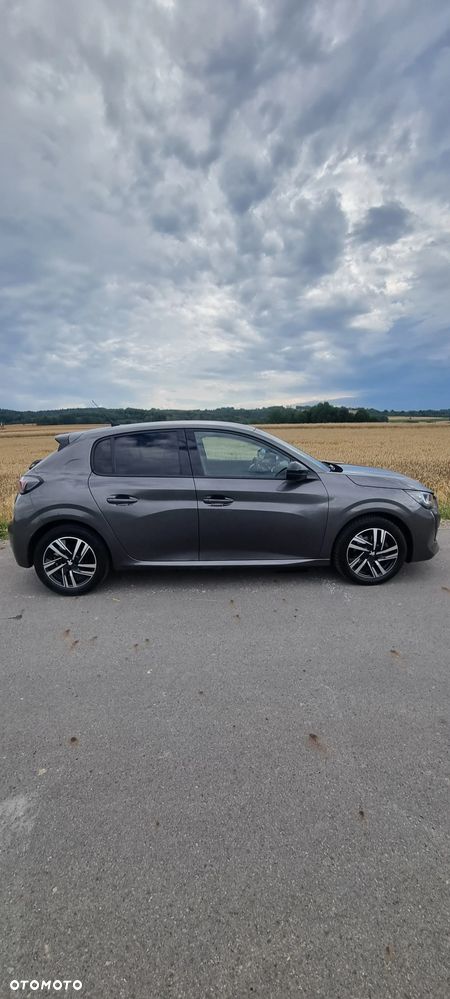 Peugeot 208 - 12