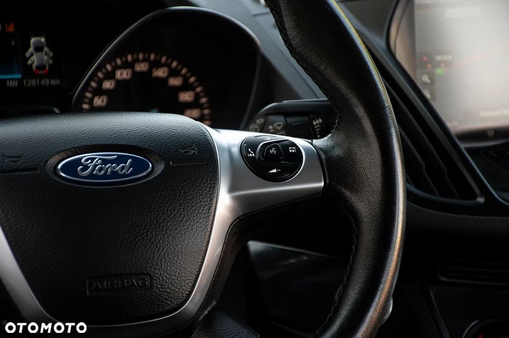Ford Kuga 2.0 TDCi 4x4 Titanium - 38