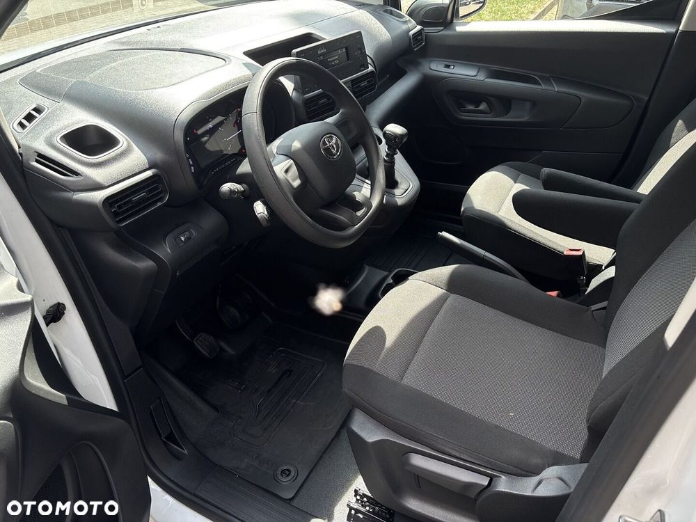 Toyota Proace City - 7
