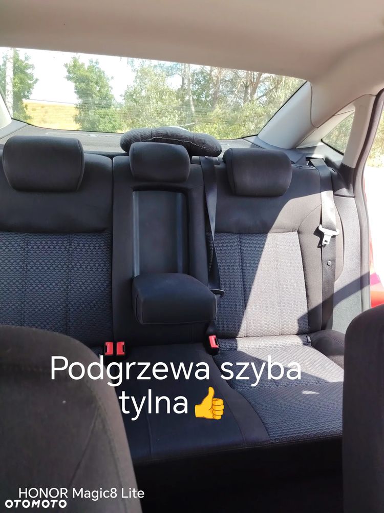 Ford Mondeo 2.0 Ghia - 14