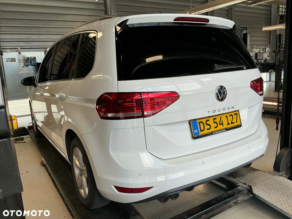 Volkswagen Touran 2.0 TDI SCR DSG Highline - 4