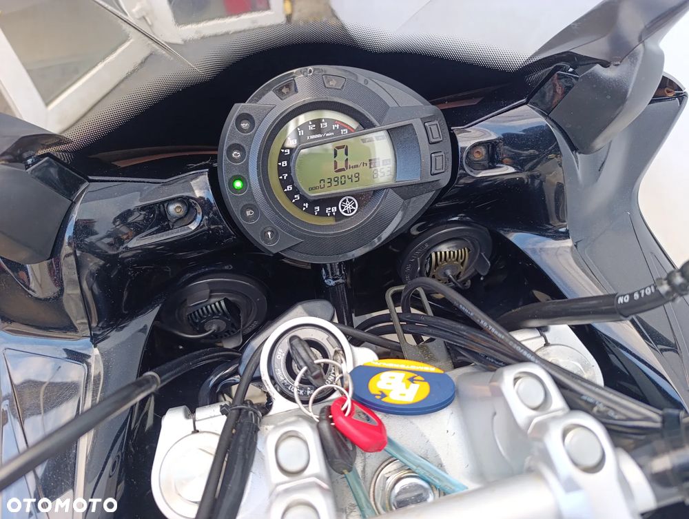 Yamaha FZ6 - 17