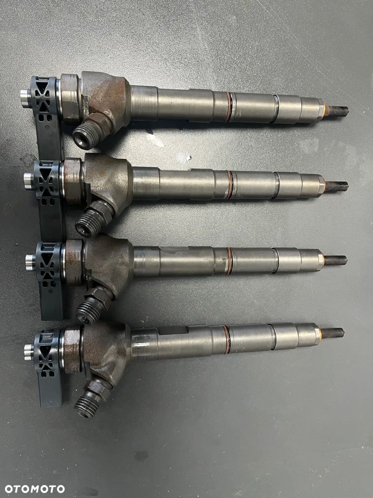 VW SKODA AUDI wtryski wtryskiwacze 04L130277G komplet - 1