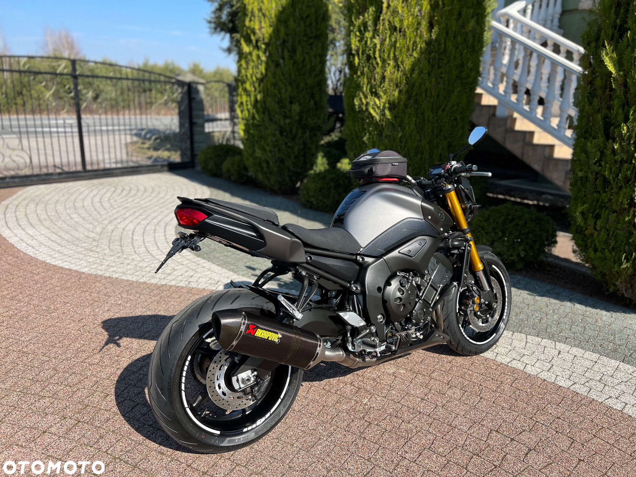 Yamaha FZ8 - 10