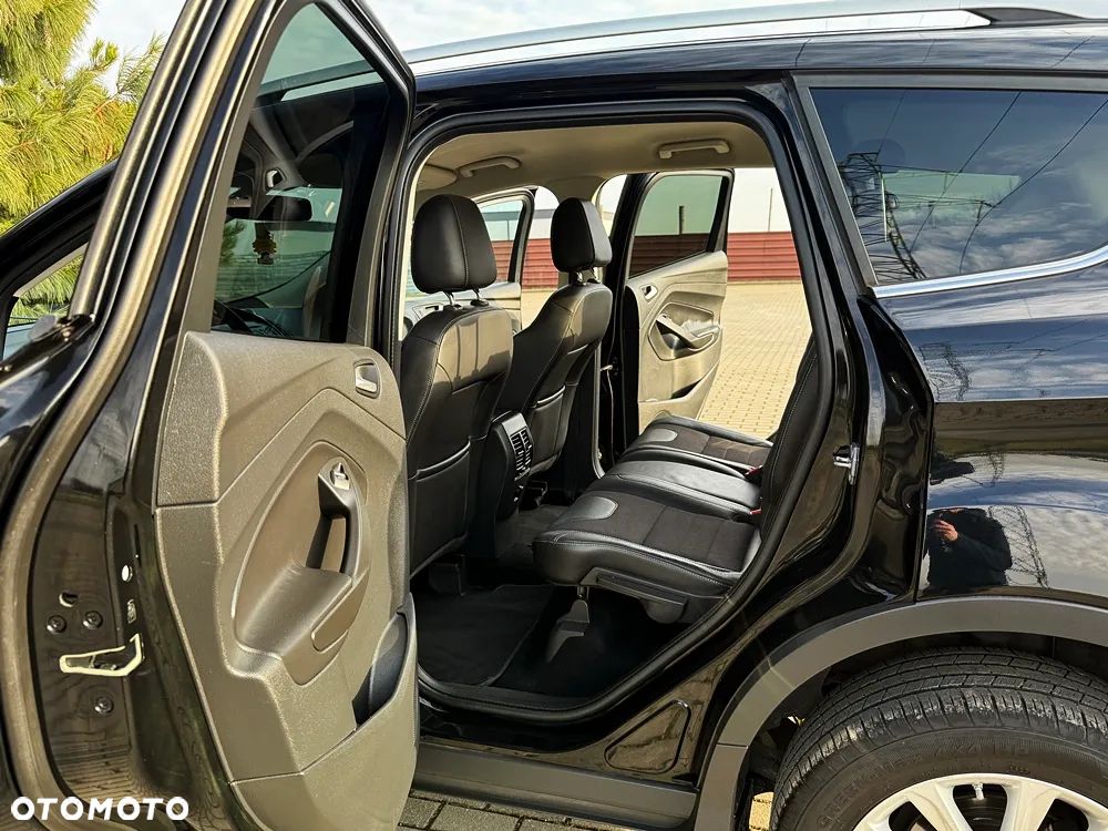 Ford Kuga 2.0 TDCi 2x4 Titanium - 22