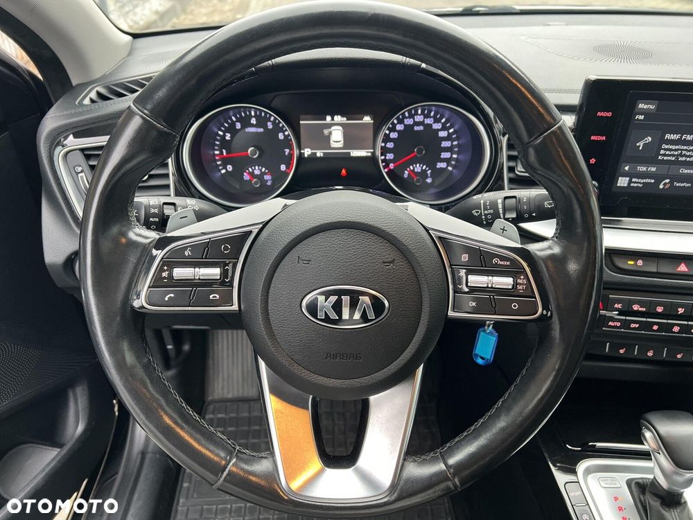 Kia Ceed - 16