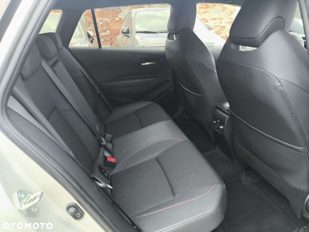 Toyota Corolla - 23