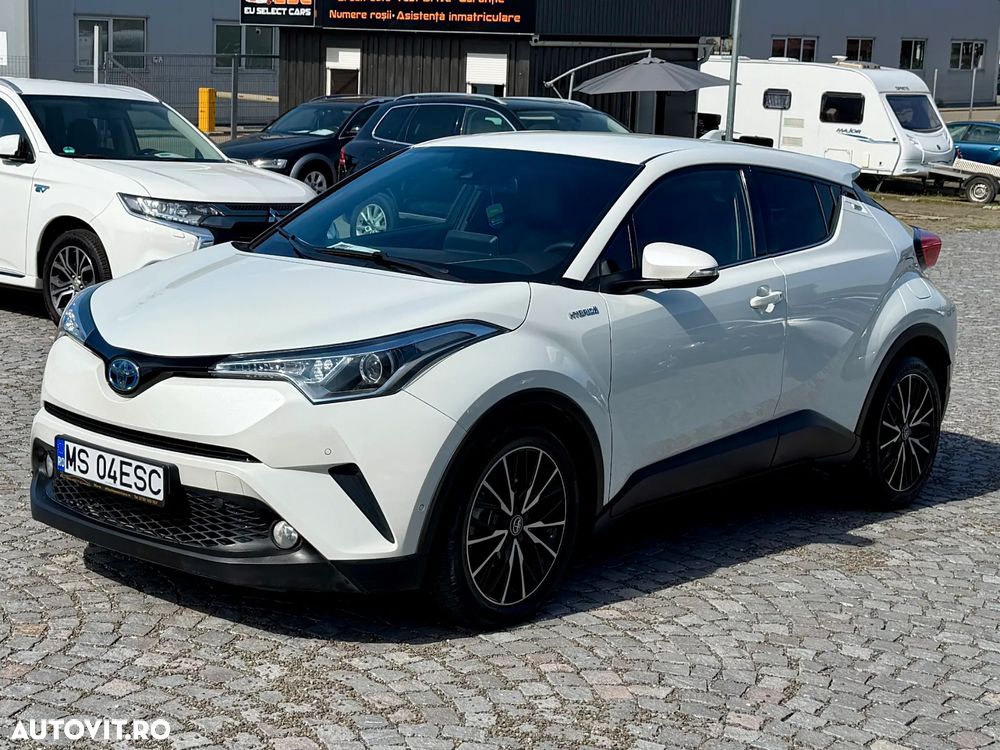 Toyota C-HR Lounge - 1