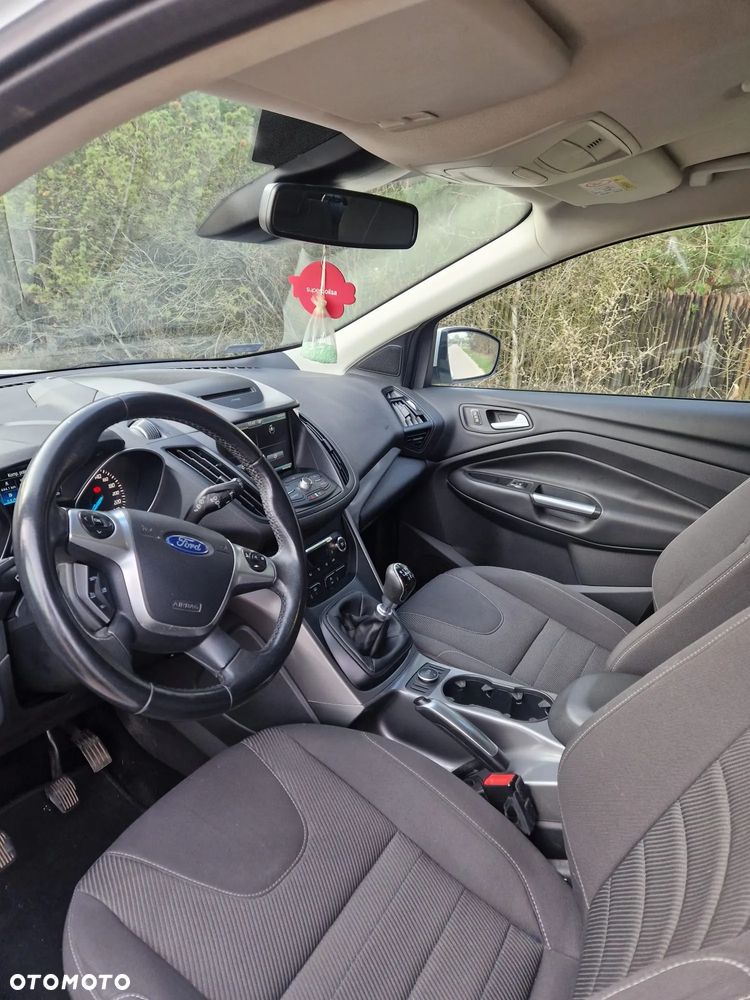 Ford Kuga - 8