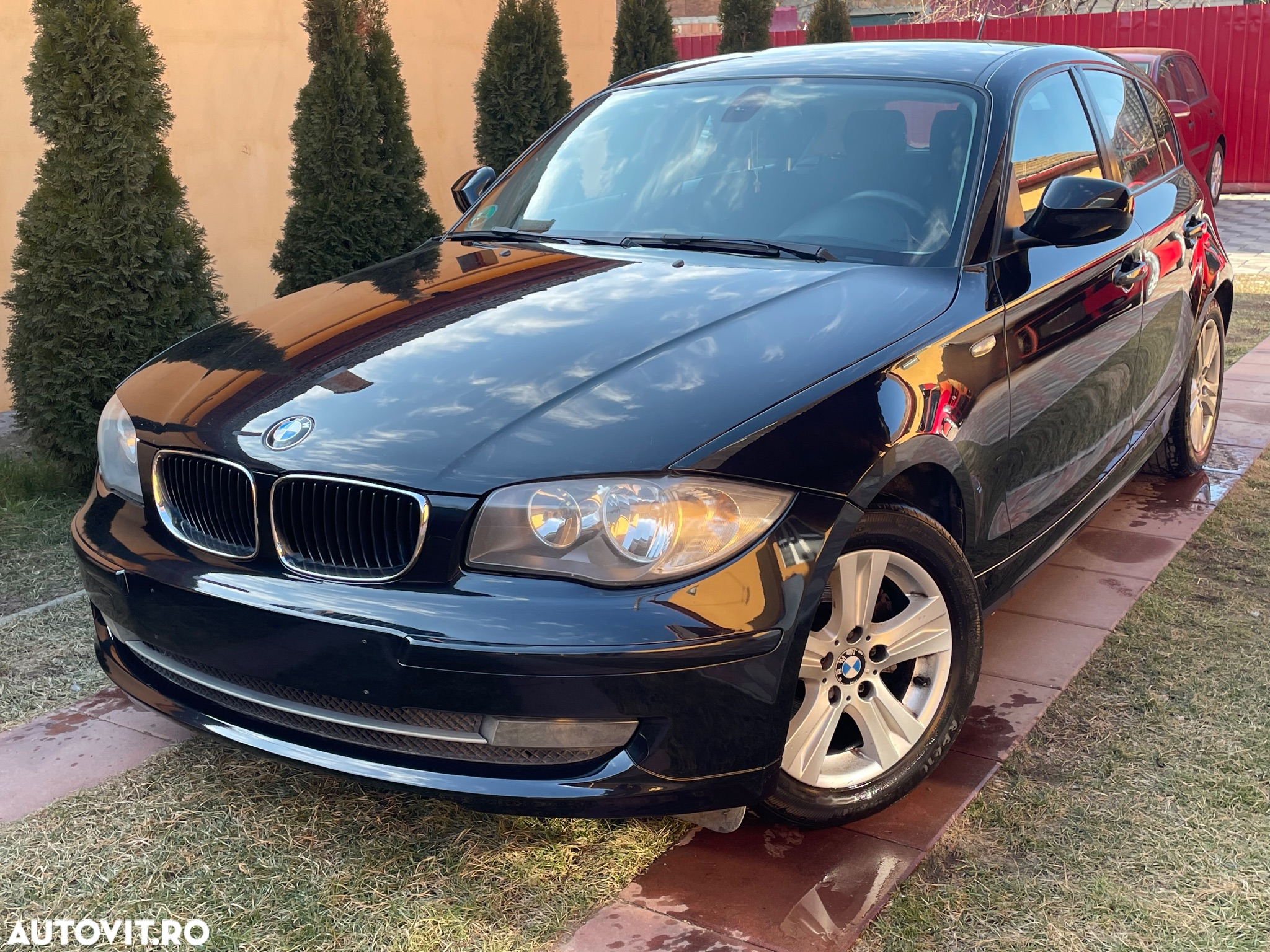 BMW Seria 1 118d DPF - 12