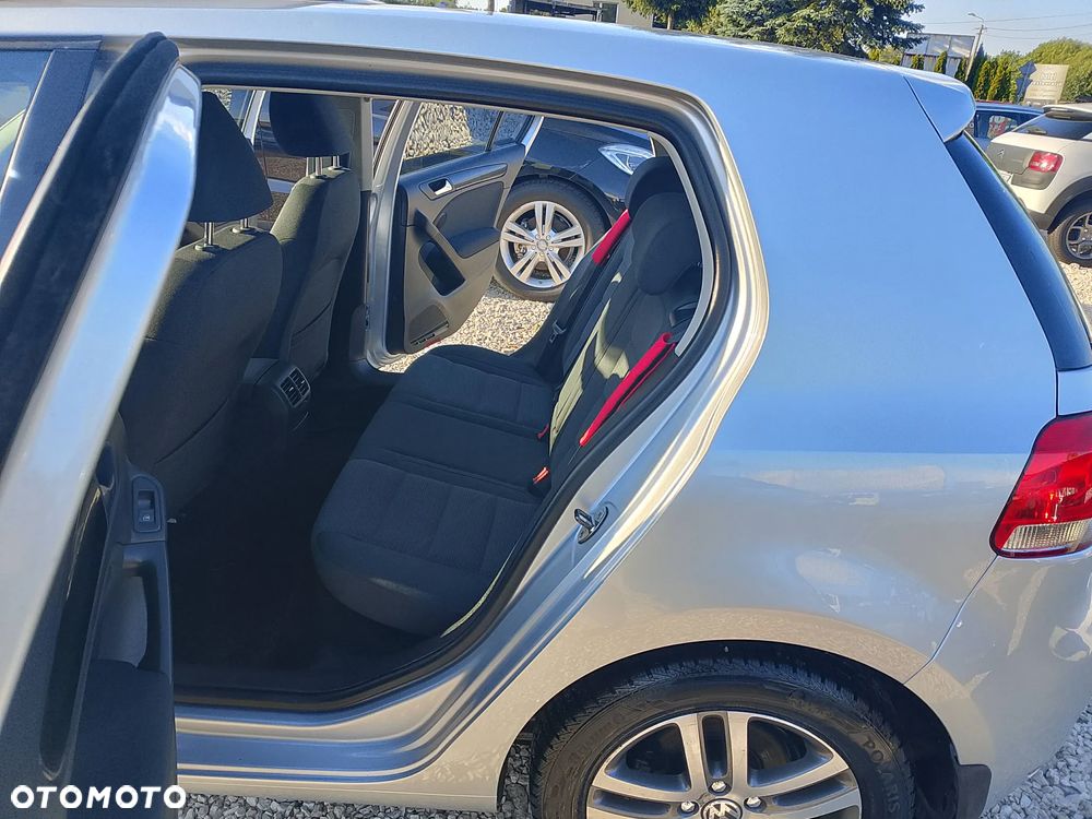 Volkswagen Golf 1.4 TSI BMT Comfortline - 17