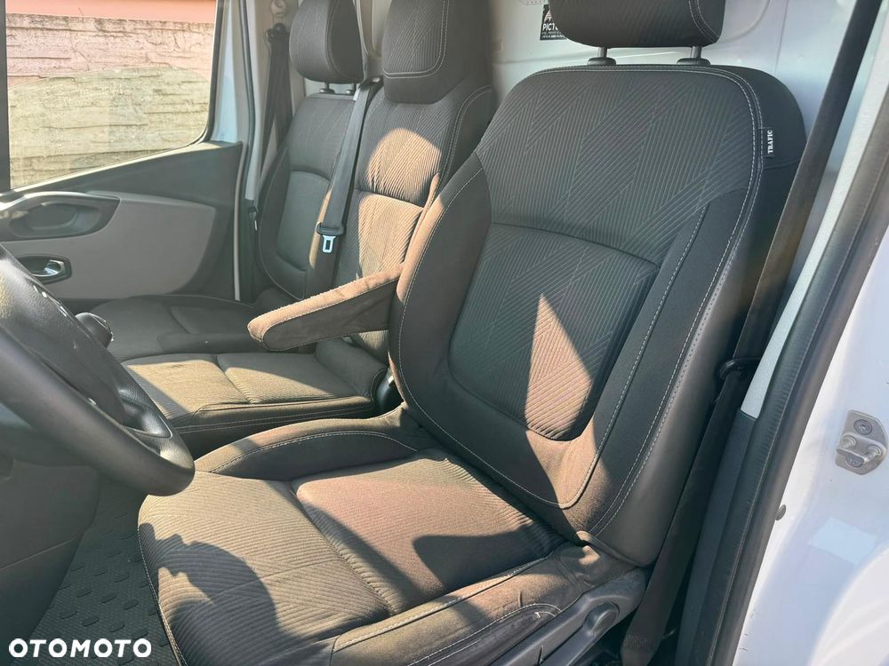Renault TRAFIC - 6