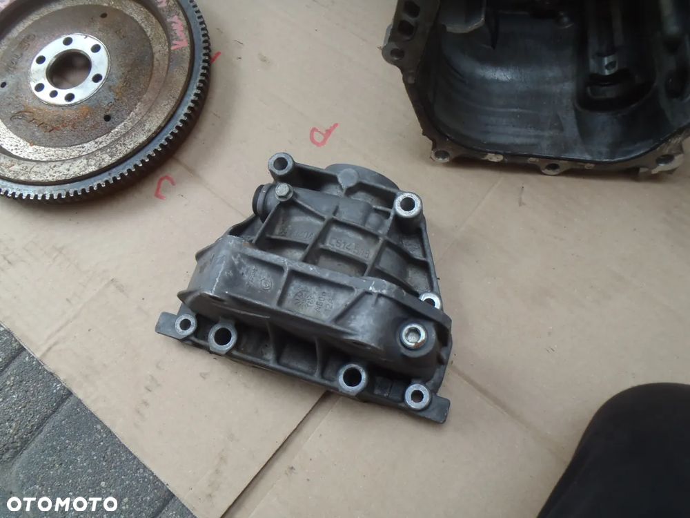 obudowa korpus dzwon skrzynia biegów seicento punto panda grande evo 500 punto fiorino seicento uno cinqecento 900 1.1 - 20