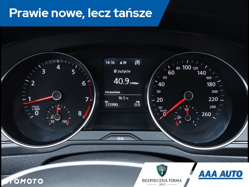 Volkswagen Passat - 12