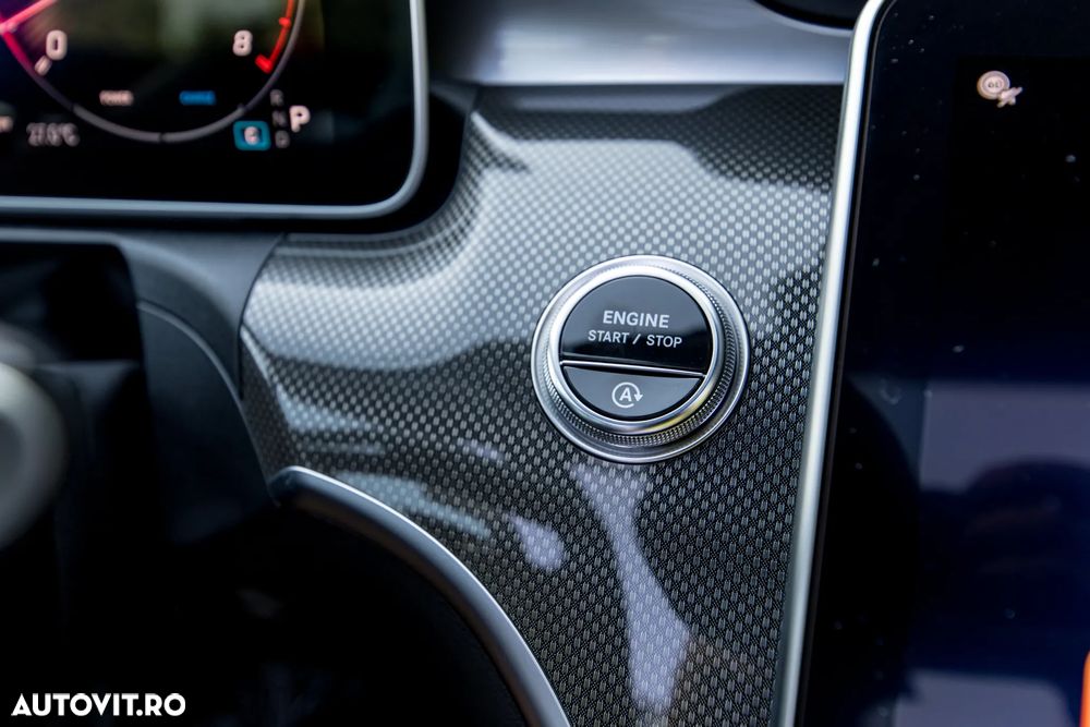 Mercedes-Benz CLE Mercedes-AMG 53 4M+ Cabrio AMG S.SHIFT TCT 9G - 34