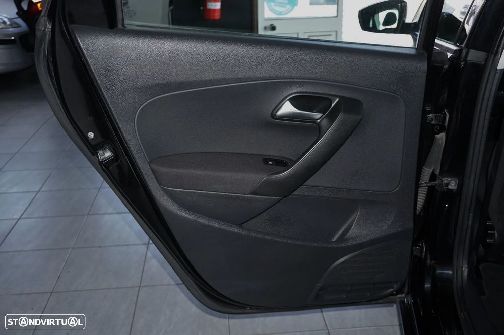 VW Polo 1.0 (Blue Motion ) Trendline - 22