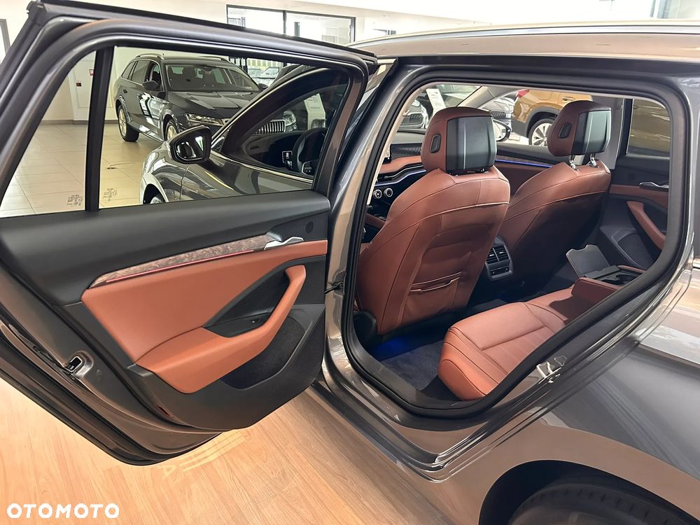 Skoda Superb 2.0 TSI 4x4 L&K DSG - 14