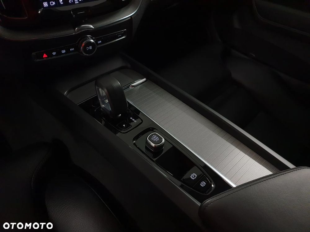 Volvo XC 60 B4 D Geartronic Inscription - 34