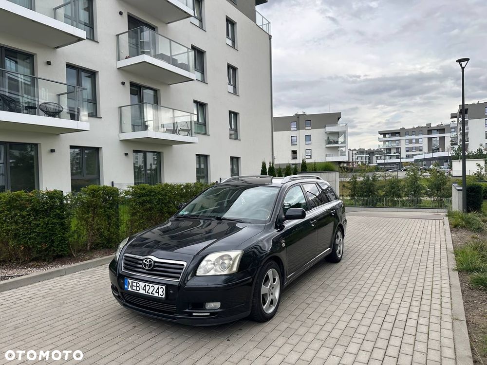 Toyota Avensis 2.0 D-4D High - 1