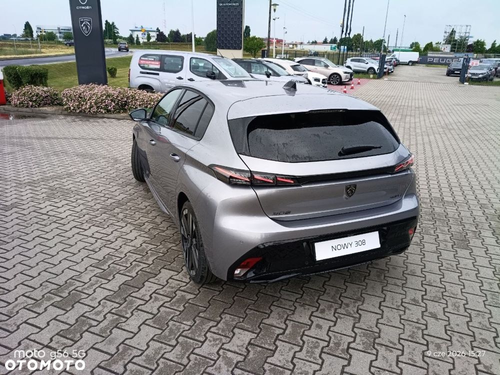 Peugeot 308 - 8
