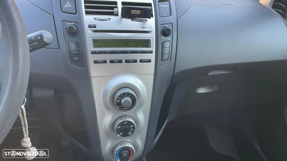 Toyota Yaris 1.0 VVT-i Motion - 3